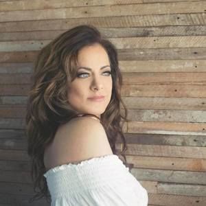 Meet your Posher, Tiffanie